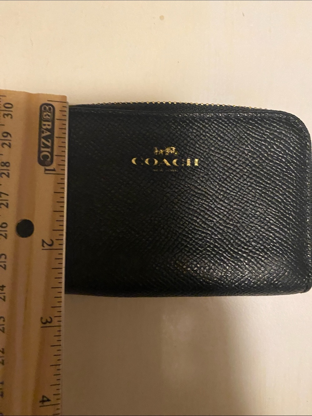 COACH Black Textured Leather Zip Card Holder with Gold Logo - Picture 6 of 6
